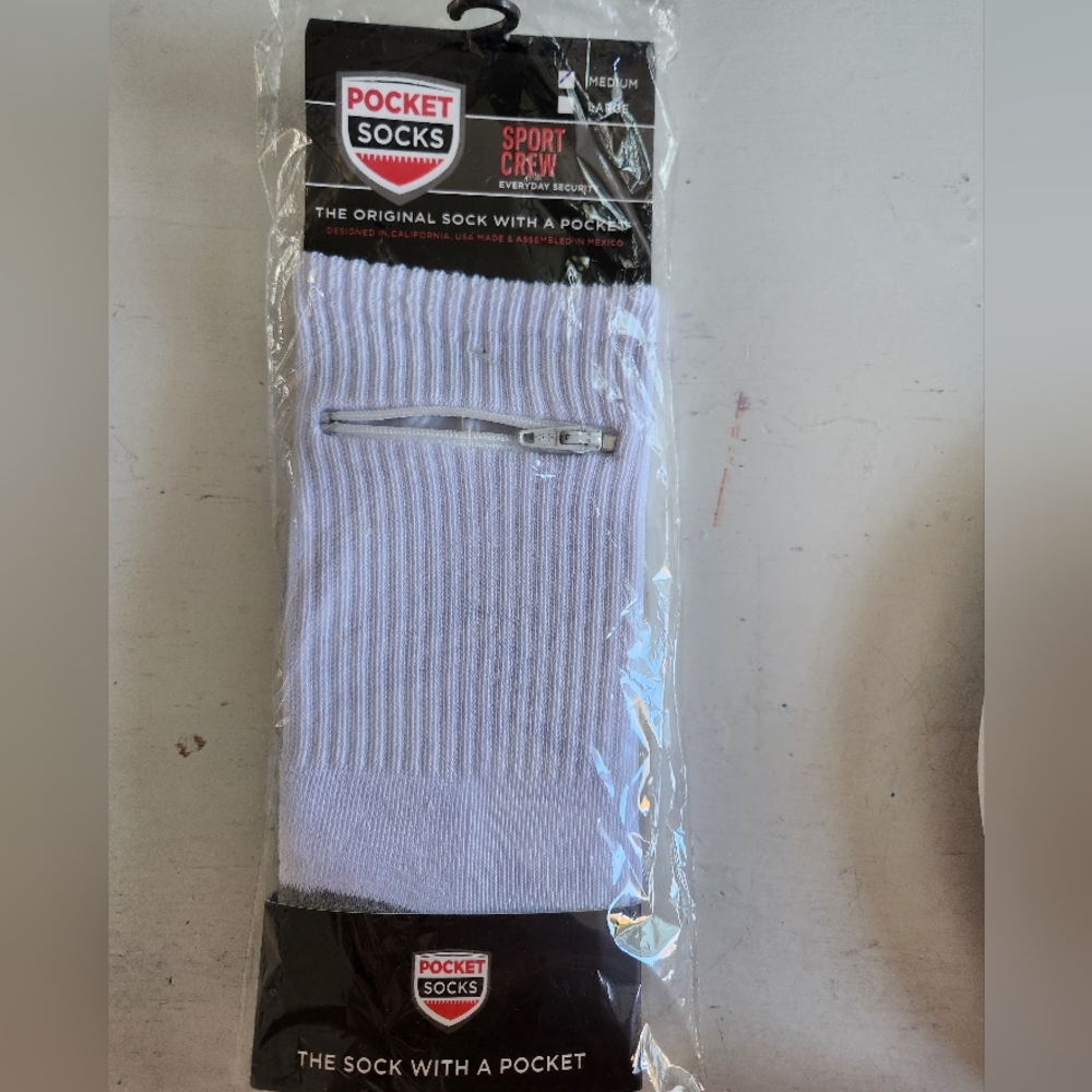 Pocket Socks Sport Crew Socks Size Medium BNIB